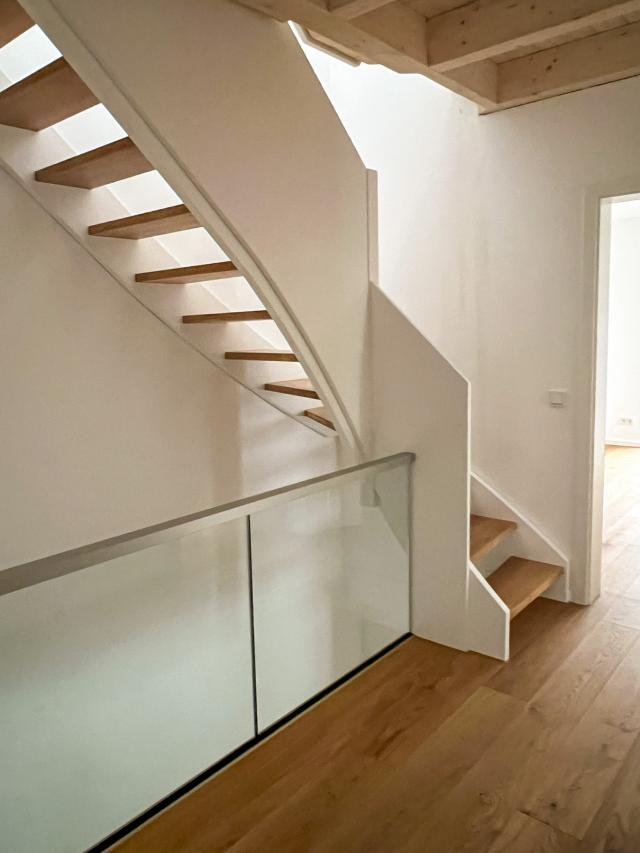 Treppen nach Maß – Handwerkskunst vom Schreiner