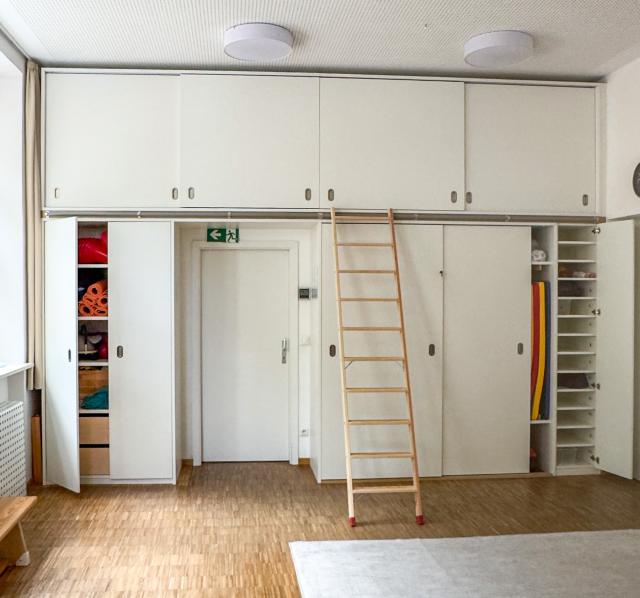 Maßgefertigte Büromöbel – Effizientes Arbeiten mit Stil